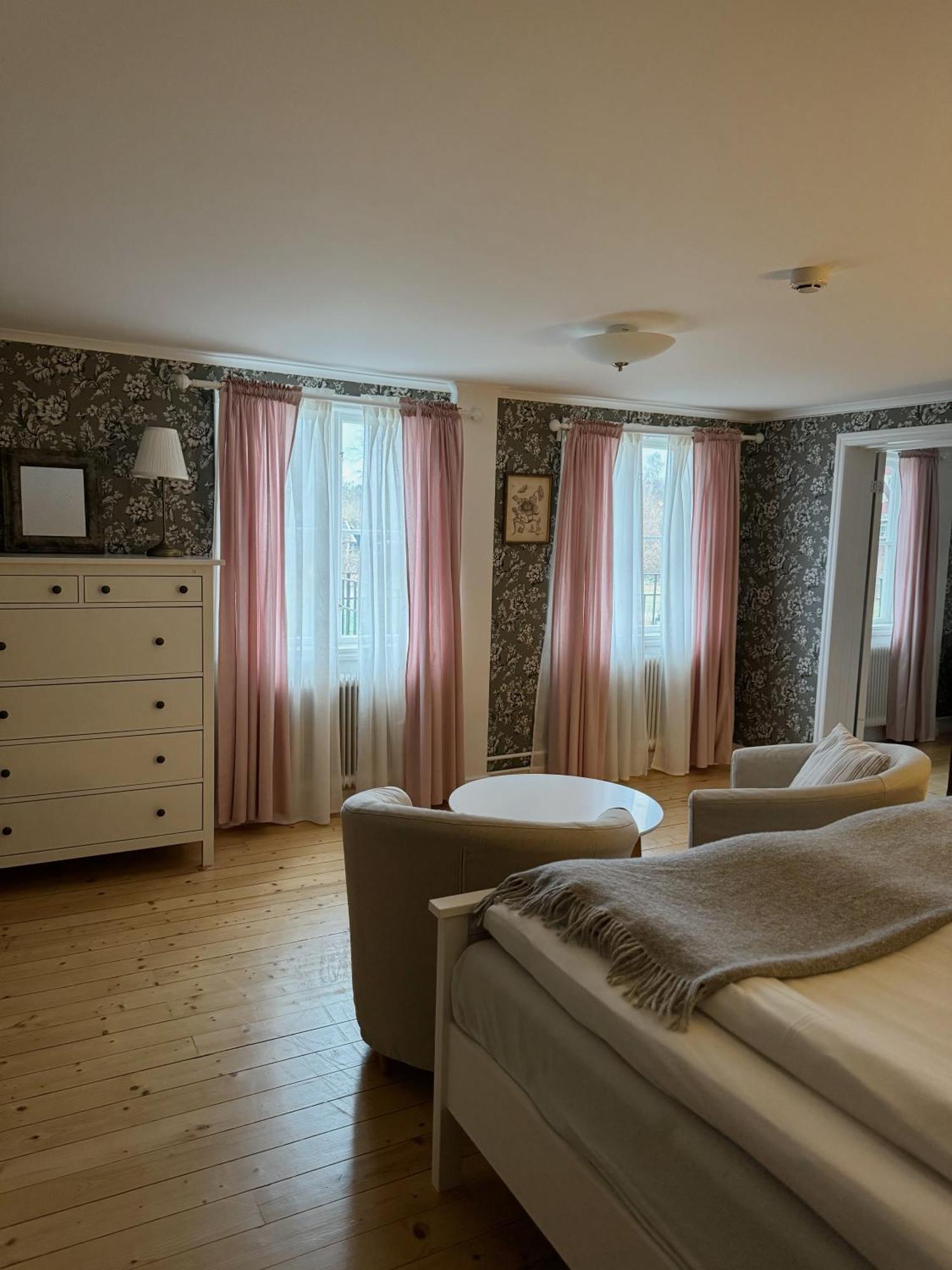 Smalandsgarden Hotel Granna Ngoại thất bức ảnh